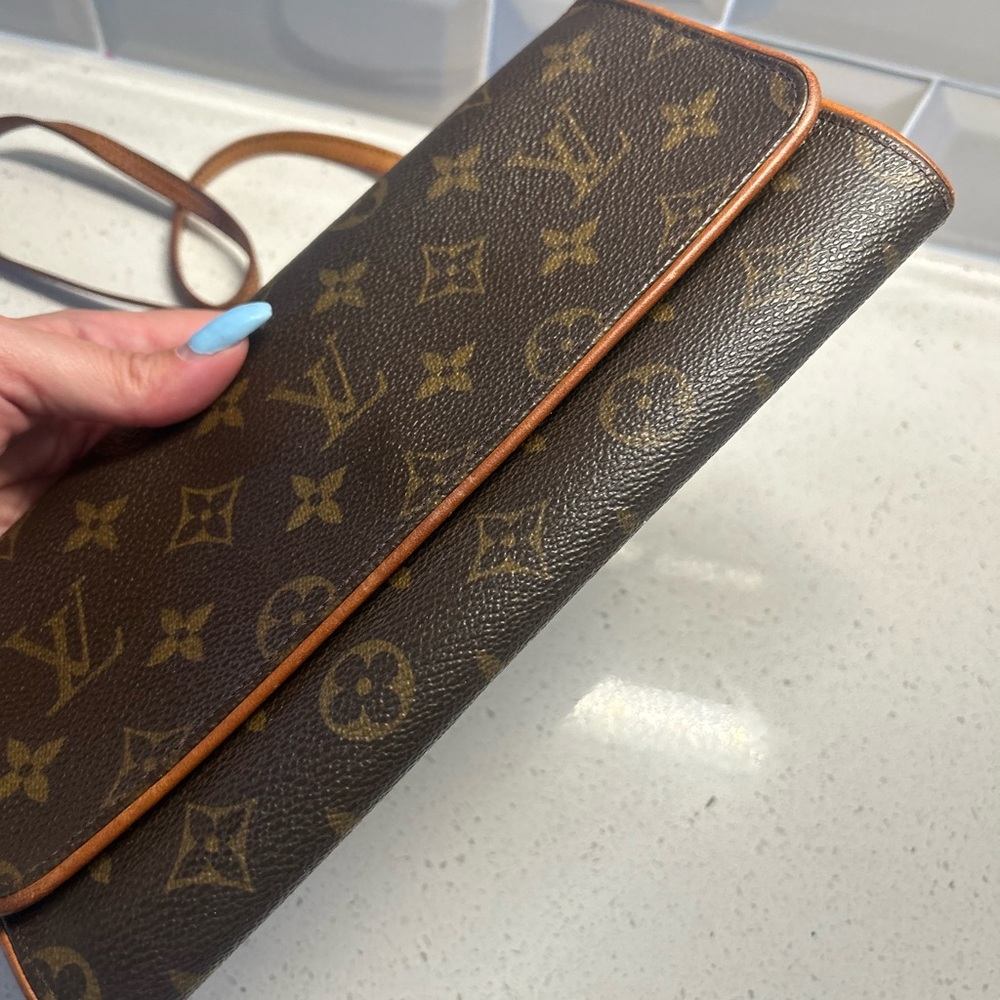Louis Vuitton Brown Crossbody Bag - Picture 6 of 11
